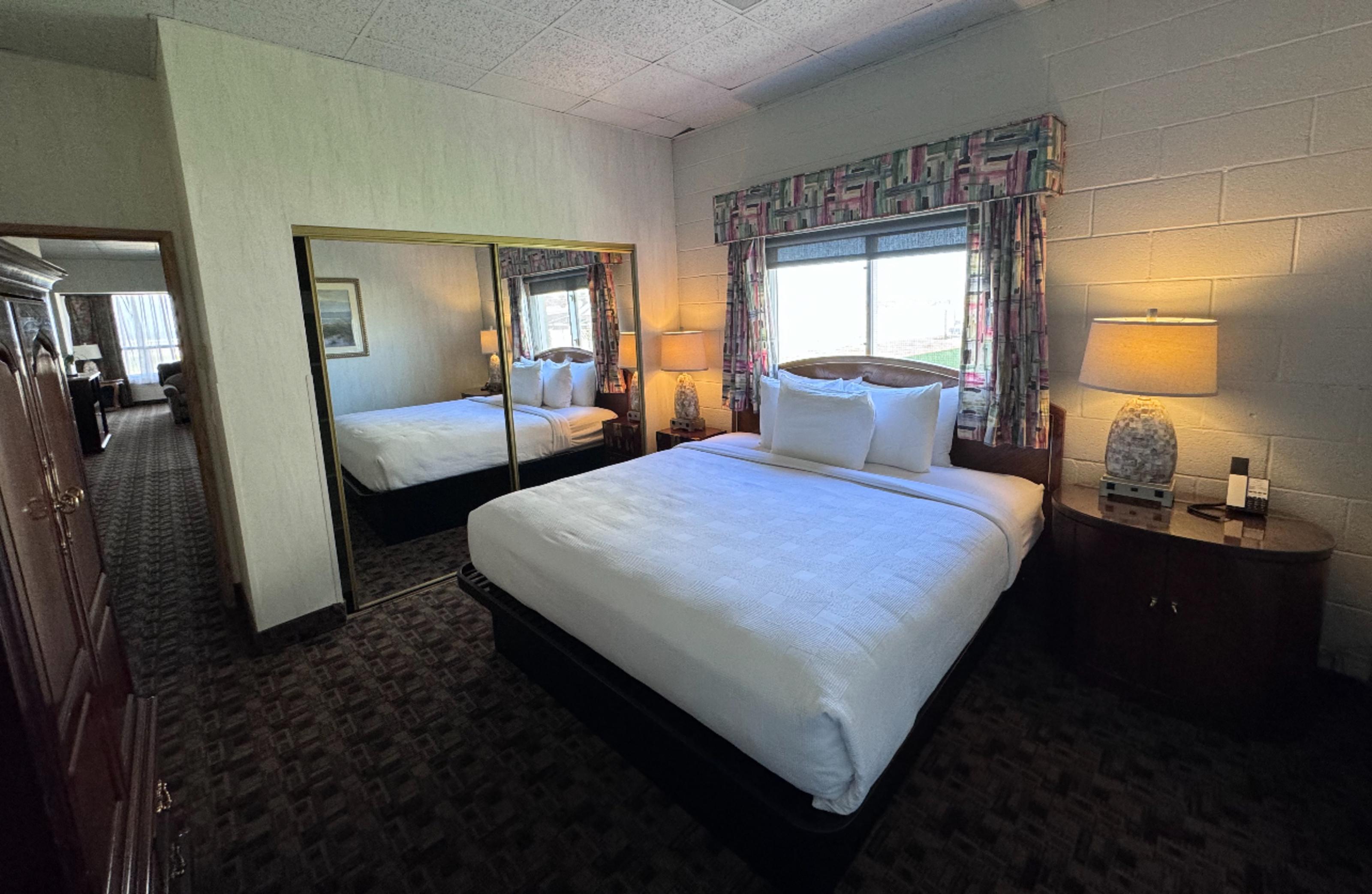 Promenade Inn & Suites Oceanfront Seaside Bagian luar foto