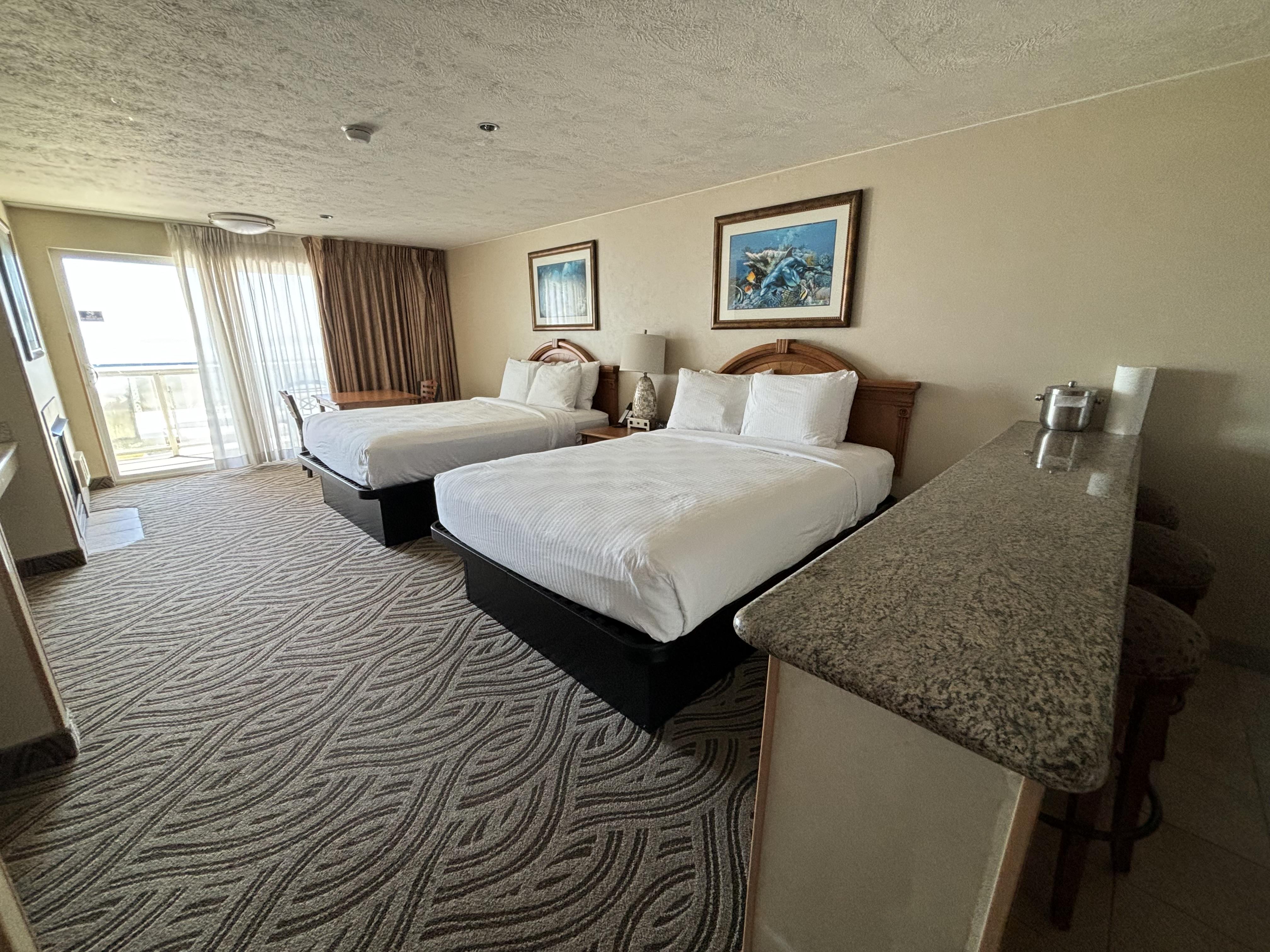 Promenade Inn & Suites Oceanfront Seaside Bagian luar foto