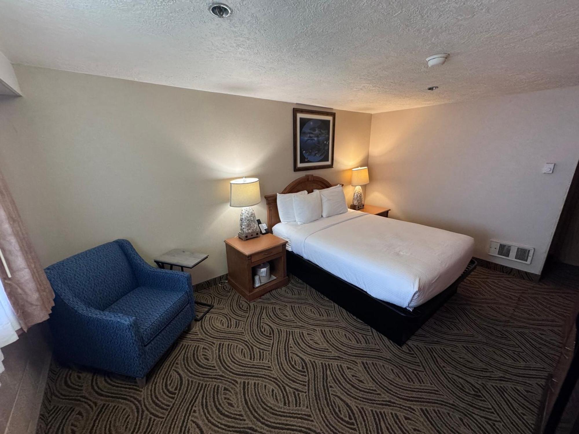 Promenade Inn & Suites Oceanfront Seaside Bagian luar foto